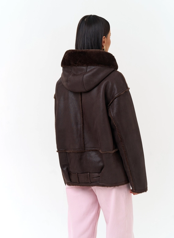 Женская дубленка бомбер из эко замши фото