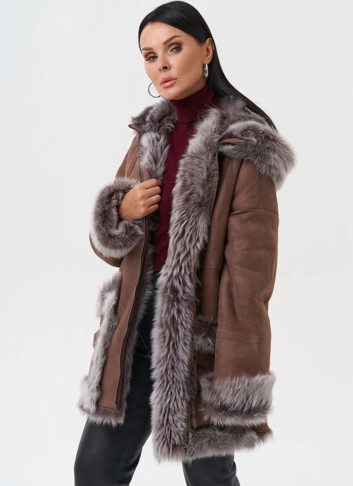 Натуральная дубленка с капюшоном фото