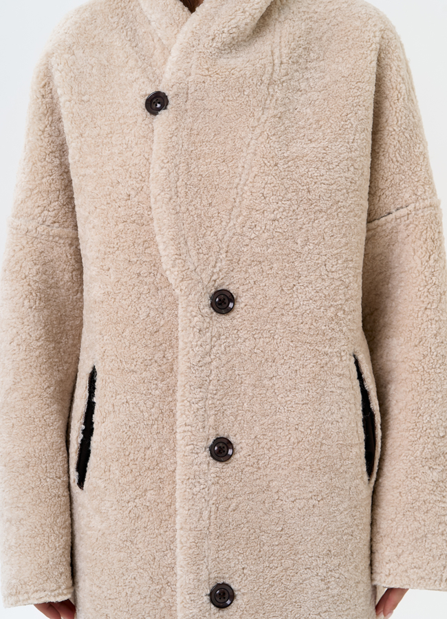 Женская двухсторонняя дубленка из эко замши с воротником шаль модель № 31437 универмаг малина