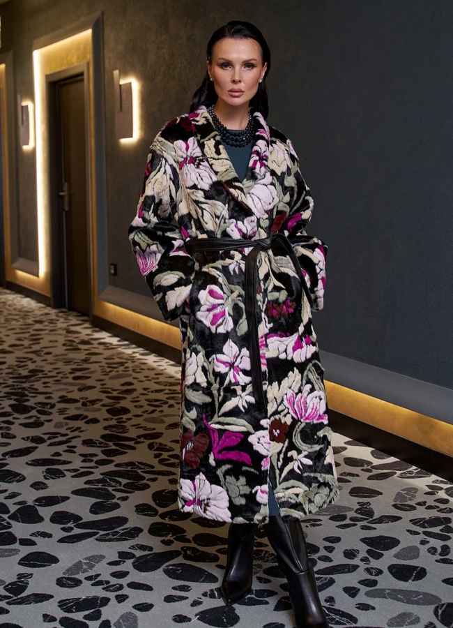 фото Пальто из эко меха с цветочным принтом модель № 28549