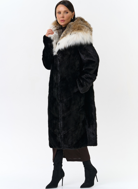 Норковая шуба черного цвета с рысью