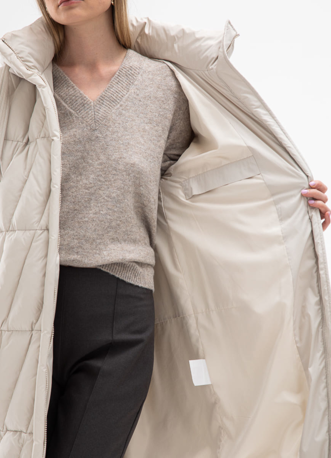 Женский светлый пуховик с капюшоном модель № 31136 универмаг малина