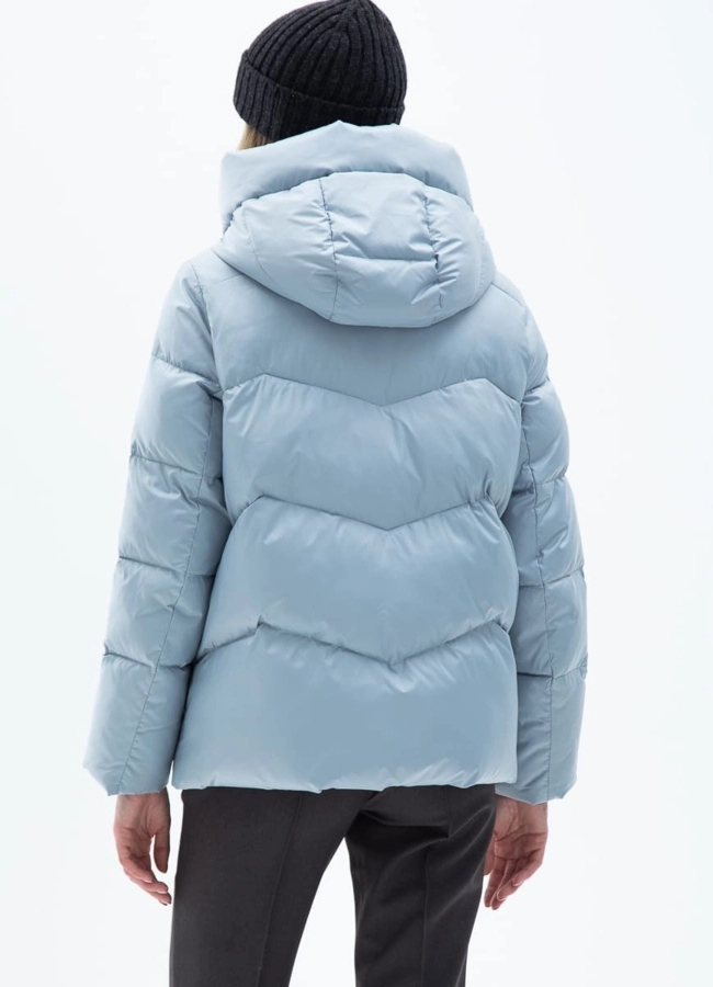 фото Женский пуховик голубого цвета модель № 31145