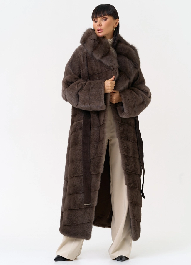 Длинная шуба из меха норки с капюшоном из меха куницы модель № 28667 универмаг малина