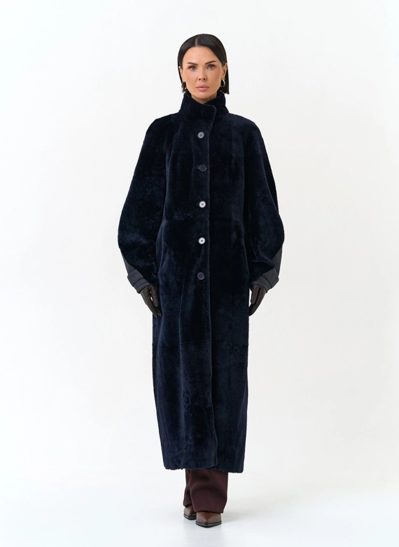 Женская двухсторонняя дубленка с шарфом фото