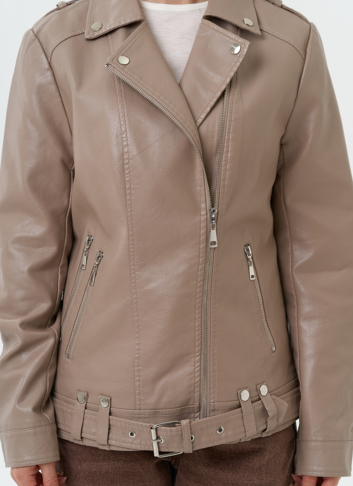Куртка косуха из эко кожи бежевого цвета