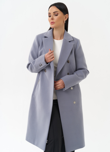 Женское двубортное пальто с поясом