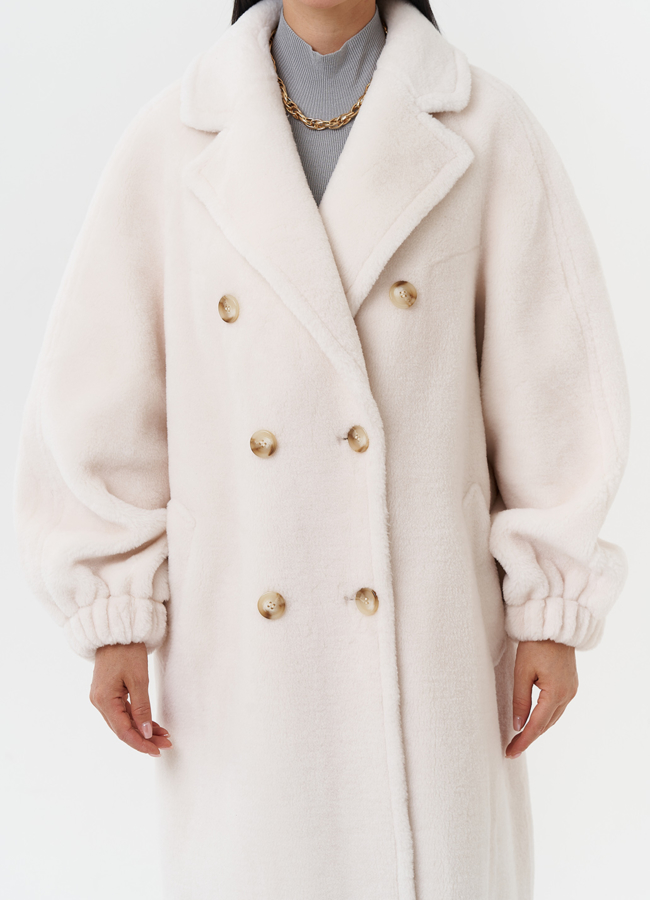 Двубортное пальто из шерсти модель № 28540 в кредит