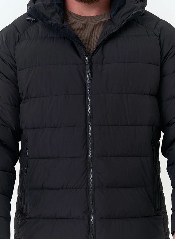 Мужской пуховик с капюшоном  фото