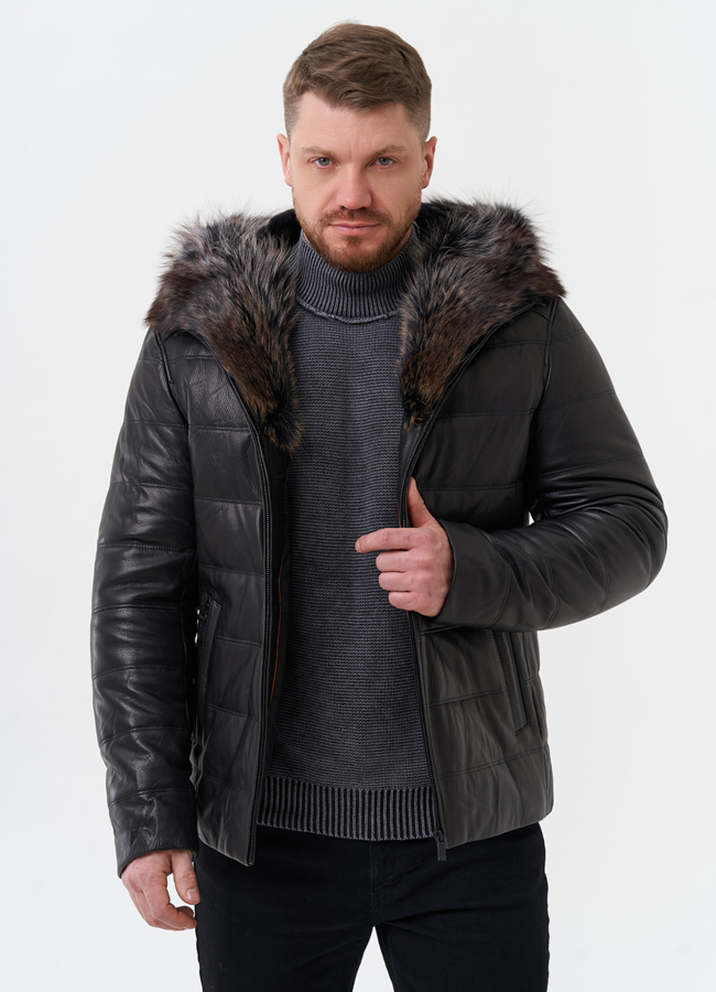 Пуховик из натуральной кожи с капюшоном из меха енота модель № 25455 меха малина